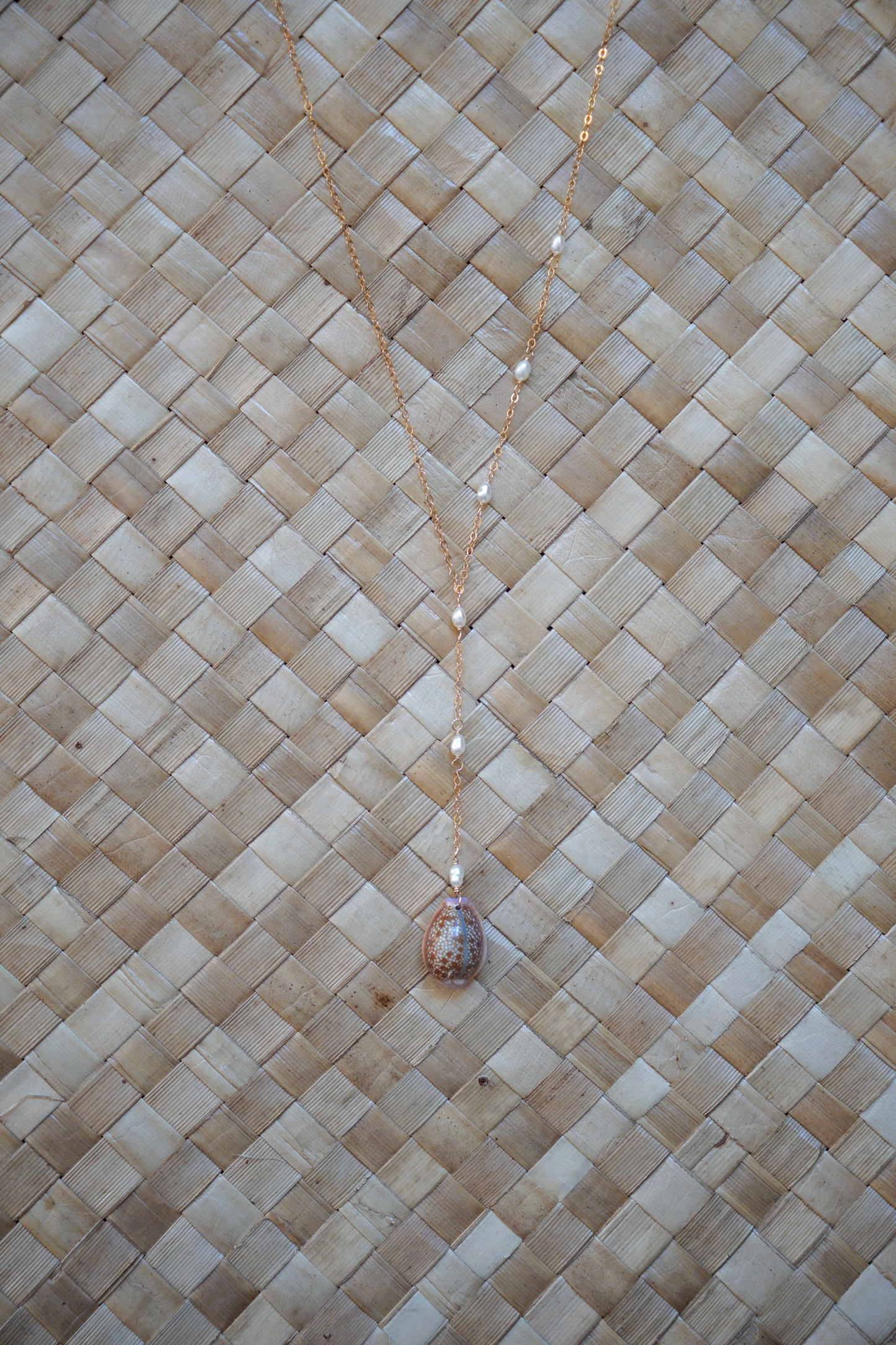 Asymmetrical Lariat Shell Necklace