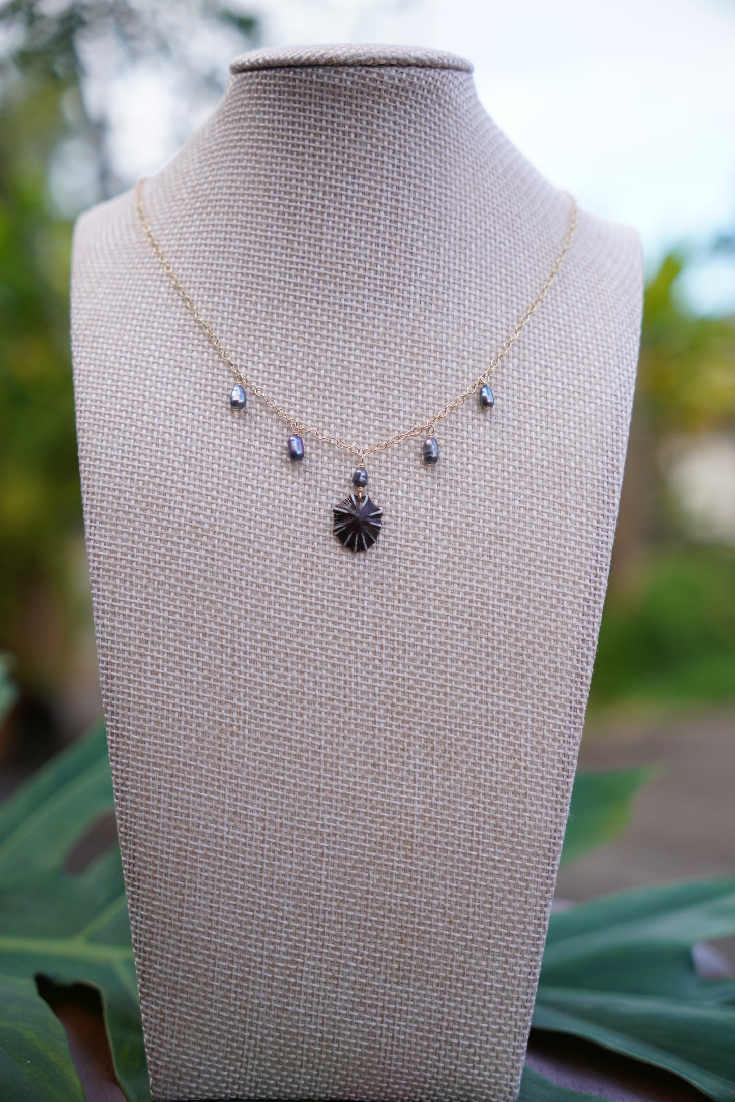 `Opihi `awa Breeze Necklace