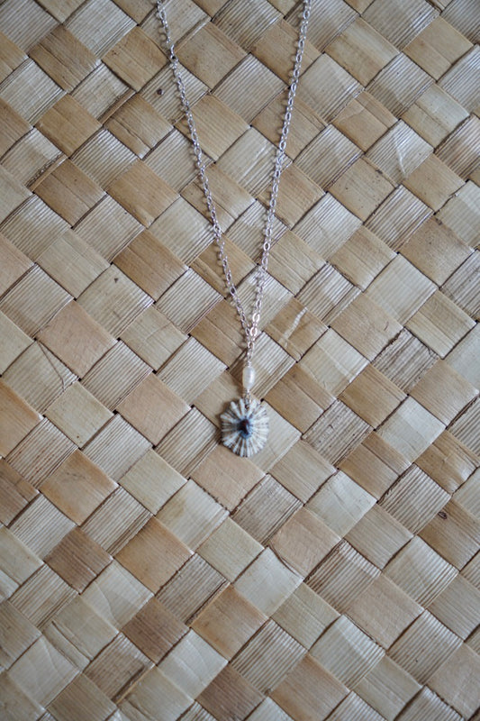 Simple `Opihi `awa and Pearl Necklace